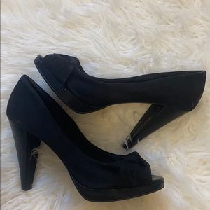 Open toe black heels